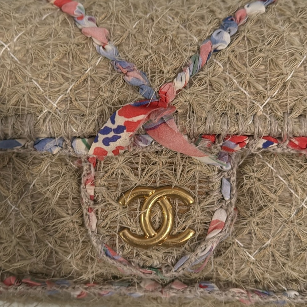 Authentic CHANEL Pre-Owned 2010 CC Straw Flap shoulder bag. - Picture 4 of 8